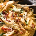 Creamy fettuccine with chicken, bacon, spinach